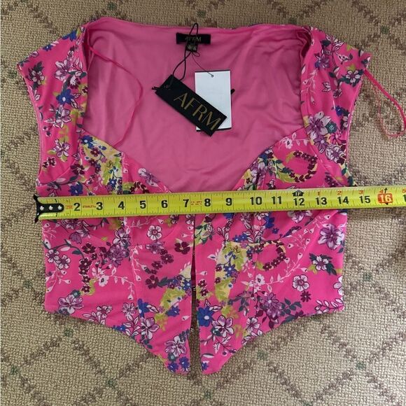AFRM bright Pink floral front clasp cropped vest with cap sleeves NWT S - Picture 7 of 9